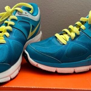 Nike Women’s Teal and Yellow Running Sneakers